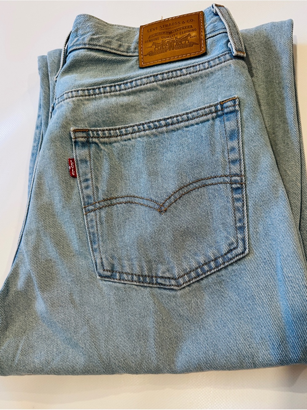 Levi's Women Baggy Dad  Jeans in Light Blue Denim